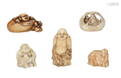 Lot of five netsuke, 1) ivory, sitting Hotei holding a kemari ball. H. 3.5 cm. 2) ivory, standing