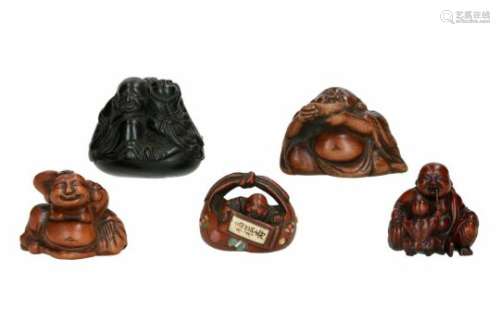 Lot of five netsuke, 1) wood, sitting Hotei with sake bowl. H. 3 cm. 2) wood, Hotei and two karako