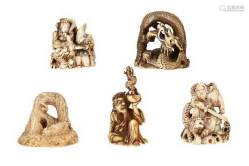 Lot of five netsuke, 1) ivory, Kan No with sword and dragon. Signed Kinryusai. H. 4.5 cm. 2)