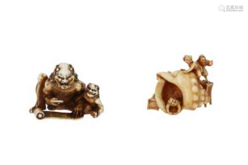 Lot of two netsuke, 1) ivory, Benkei and two Oni climbing on a seashell. Signed Komin. H. 3 cm. 2)