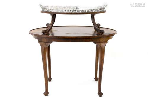 rare 18th Cent. occasional/tea table in mahogany with its oval tray (weight : 4800 [...]