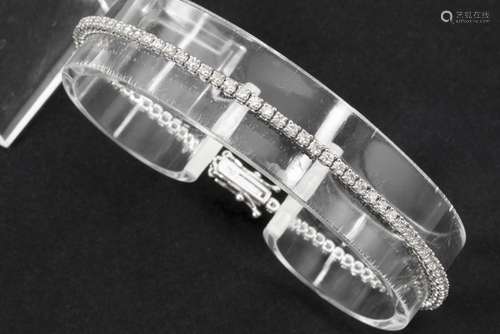 bracelet in white gold (18 carat) with more then 1,60 carat of high quality brilliant [...]