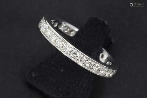 ring in white gold (18 carat) with ca 1 carat of high quality brilliant cut diamonds [...]