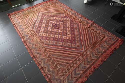 handwoven Maghreb kilim with inlay weaves - - Handgeweven Magreb - kelim met [...]