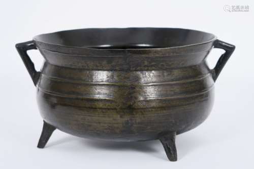 antique (probably 17th cent.) fire pot in iron - - Antieke (17° eeuw ?) vuurpot [...]