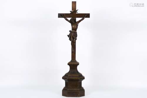 antique oak baroque style crucifix with Christ's corpus - - Antiek eiken [...]