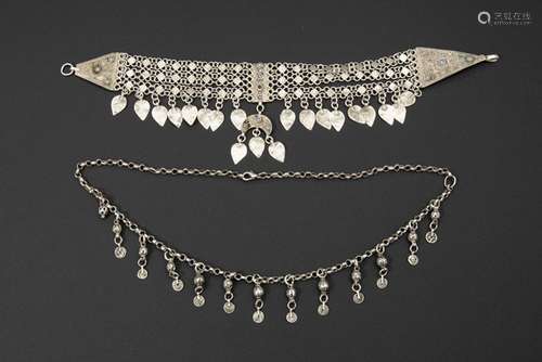 two silver necklaces, one from Jordan nomads and one Turkmen - - Lot van twee [...]