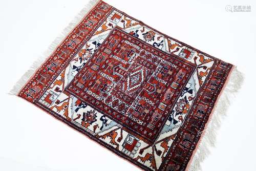 quite rare small Afghan Hatchli in silk on silk - - Kleine vrij zeldzame Afghaanse [...]