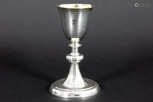 antique French chalice in marked silver - - Antieke Franse miskelk in massief [...]