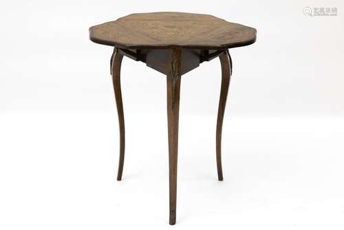 19th Cent. French Louis XV style occasional table with top (with three folding leafs) [...]