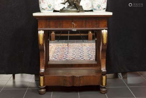 19th Cent. console/bracket with drawer in mahogany with mountings in guilded bronze [...]