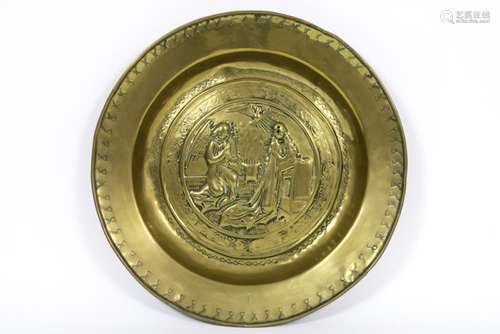 16th/17th Cent. offering bowl in brass with a medaillon with an 