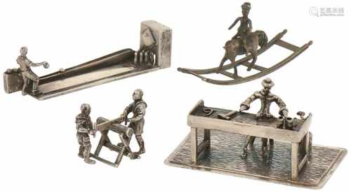 (4) Delig lot miniaturen zilver.