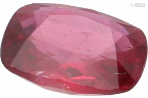 Rectangular cushion geslepen rode spinel ca. 0.93 ct.