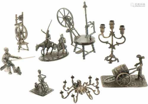 (8) Delig lot miniaturen zilver.