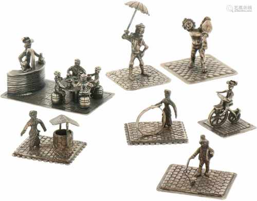 (7) Delig lot miniaturen zilver.