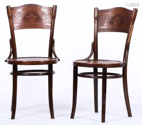 (2) Delige set Thonet stoelen model 219, Hongarije, ca. 1920.