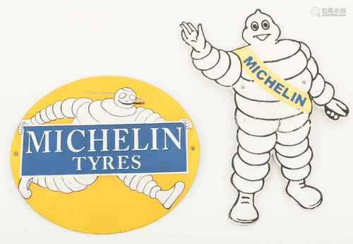 Een lot van (2) gietijzeren Michelin wandplaquettes, eind 20e eeuw.