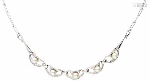 Witgouden collier, met ca. 0.30 ct. diamant en cultivé parel - 14 kt.