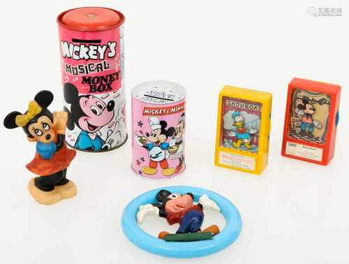 (6) Delig lot Disney collectables.