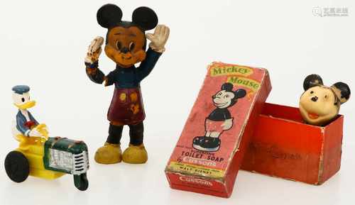 (3) Delig lot Disney collectables.