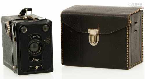 Een fotocamera, certobox, gemerkt: certomat, camerawerk Dresden, 46, Made in Germany.