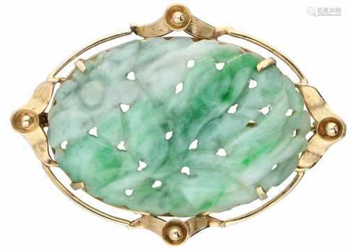 Geelgouden broche, met gesneden jade - 14 kt.