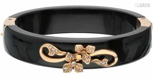 Bangle armband van onyx met roségouden sluiting en floraal motief, met diamant - BWG 10 kt.