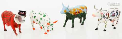 Een lot van (4) aardewerk cowparade koeien. Engeland, 2e helft 20e eeuw.