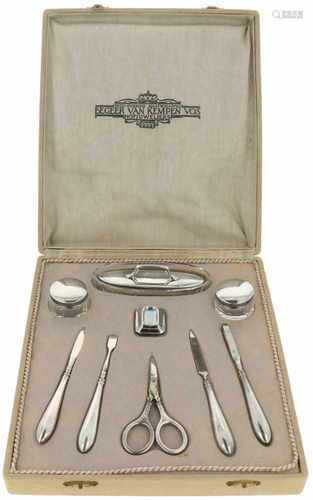 Manicure set zilver.