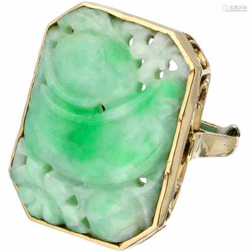 Geelgouden ring, met gesneden jade - 14 kt.