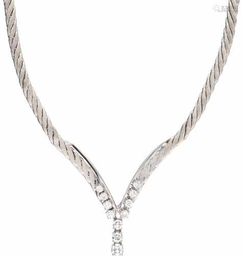 Witgouden collier, met ca. 0.52 ct. diamant - 14 kt.