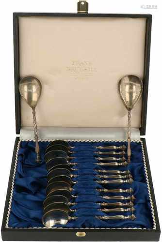 (14) Delig set theelepels zilver.