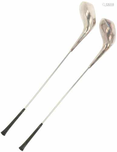 (2) Delig set Golfclubs zilver.