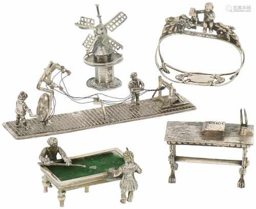 (5) Delig lot miniaturen zilver.