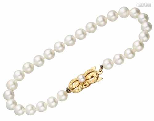 Vintage Mikimoto Akoya cultivé parel armband met een 18 kt. geelgouden sluiting.