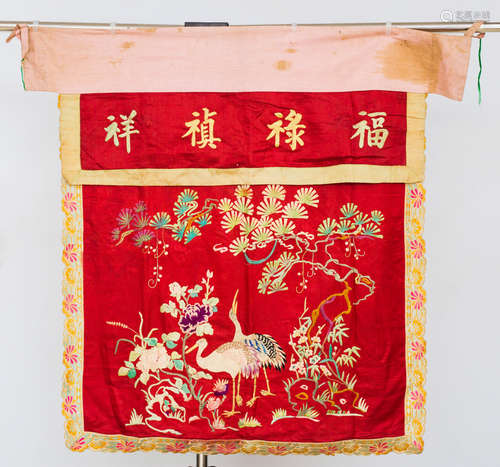 Qing Dynasty, Red Chinese ancient silk embroidery of crane