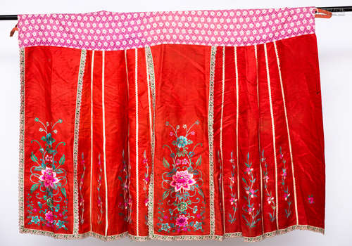 Qing Dynasty, Red Chinese ancient silk embroidery woman dress robe