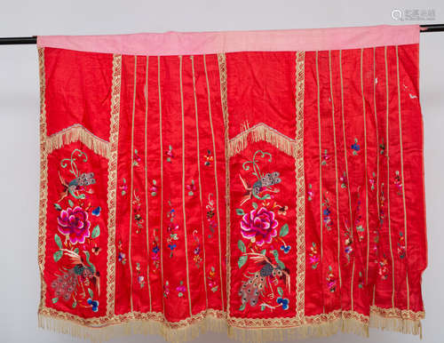 Qing Dynasty, Red Chinese ancient silk embroidery woman dress robe