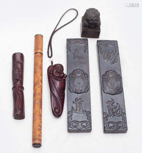 A set of Zi Tan carvings