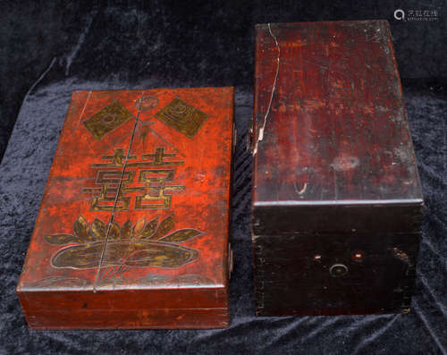 Qing Dynasty / Min Guo, 2 hardwood carving boxes.