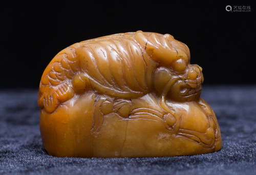 Shoushan stone animal carving seal by Qi Baishi