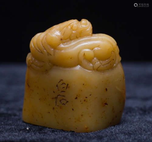Shoushan stone animal carving seal by Qi Baishi