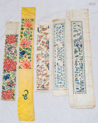 Qing Dynasty, 5 pieces Chinese ancient silk embroidery of flowers and figures