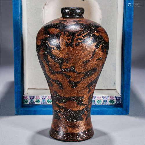 A Chinese Lacquerware Meiping Vase Of Golden Dragon Pattern