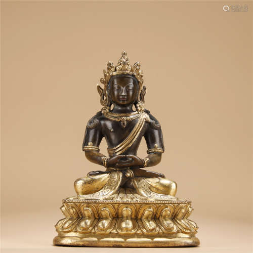Qing Dynasty, QIAN LONG, Partly gilt bronze statue of  Amitayus Buddha