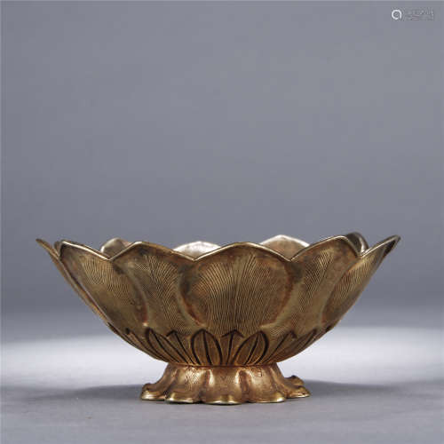 Gilt silver lotus pattern flower shape cup
