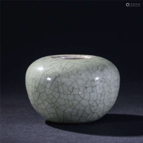 Qing Dynasty, Ge You porcelain water pan