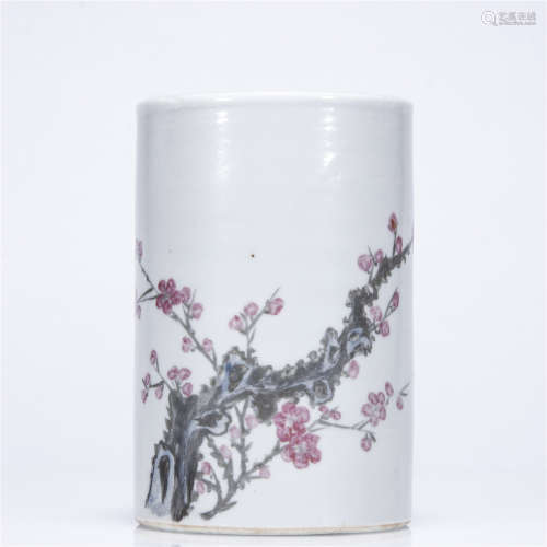 Qing Dynasty, famille rose flower pattern porcelain brush pot