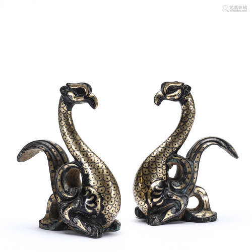 the Period of The Warring Han Dynasty, A pair of bronze screw gold and silver birds Ornaments